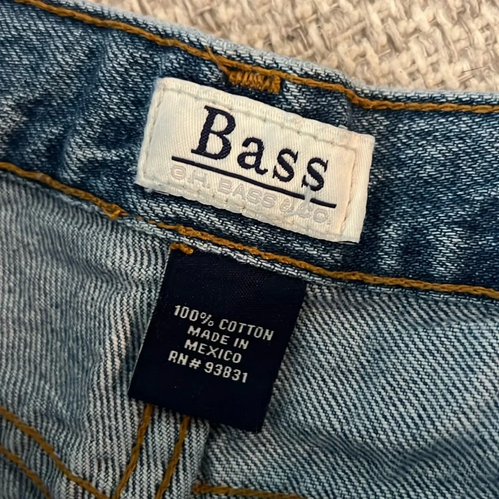 Vintage BASS Distressed Denim Shorts - Picture 2 of 8